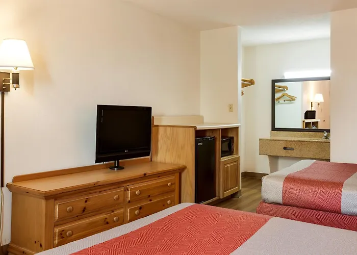 Motel 6-Clarksville, Tn